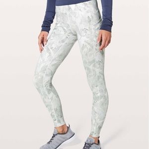 Lululemon Speed Up Tight Jasmine White Multi Size 4